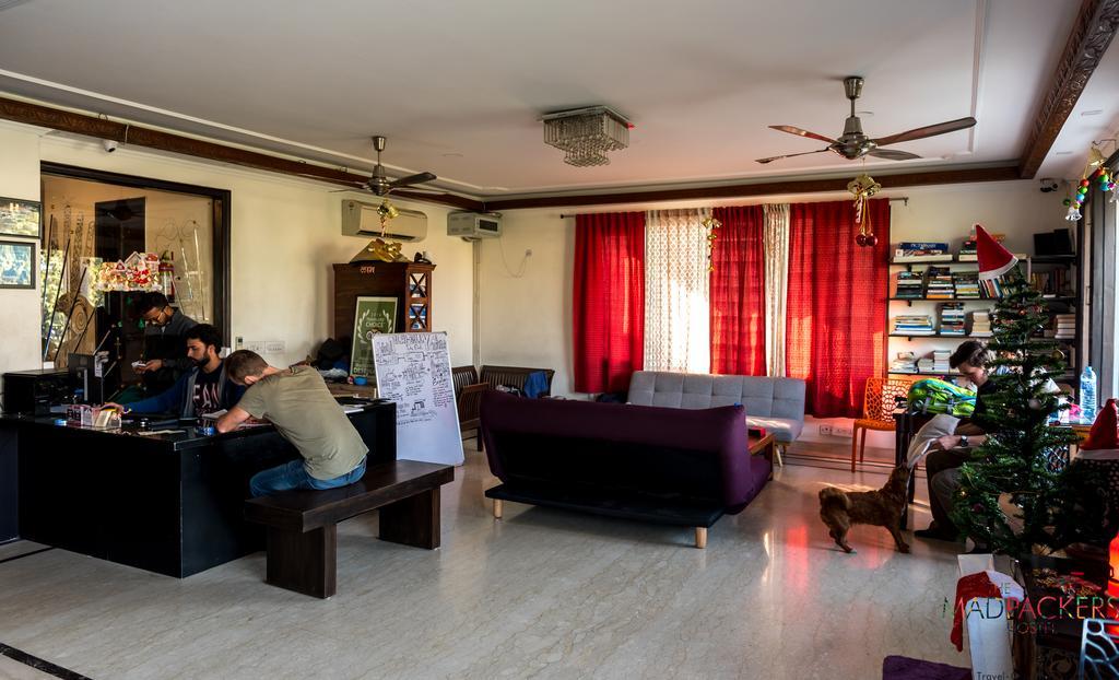 Madpackers Delhi Vandrehjem New Delhi Eksteriør billede