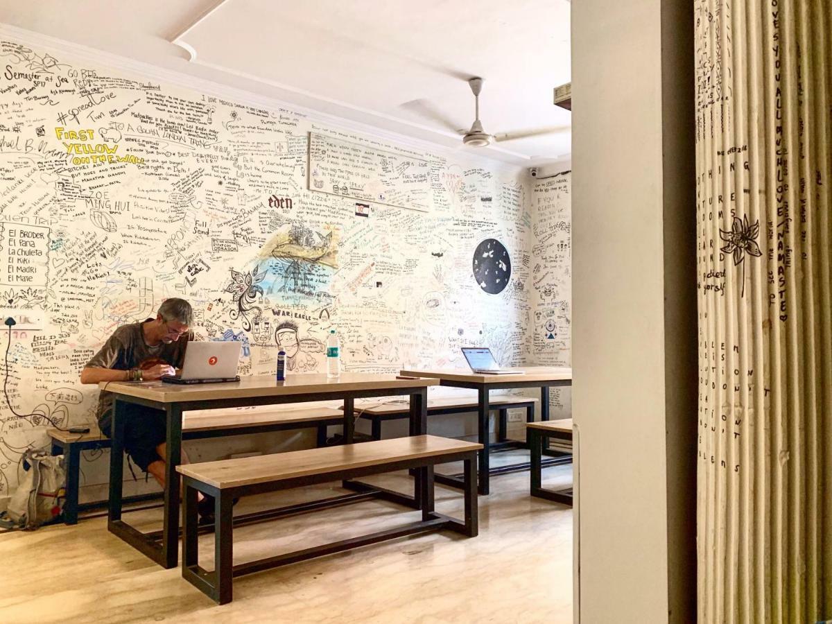 Madpackers Delhi Vandrehjem New Delhi Eksteriør billede